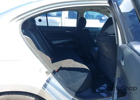 2009 Honda Accord 2.4 Ex from USA, damaged, VIN 1HGCP26729A172807